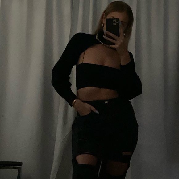 Aurora Shrug Black - Picture 4 of 7